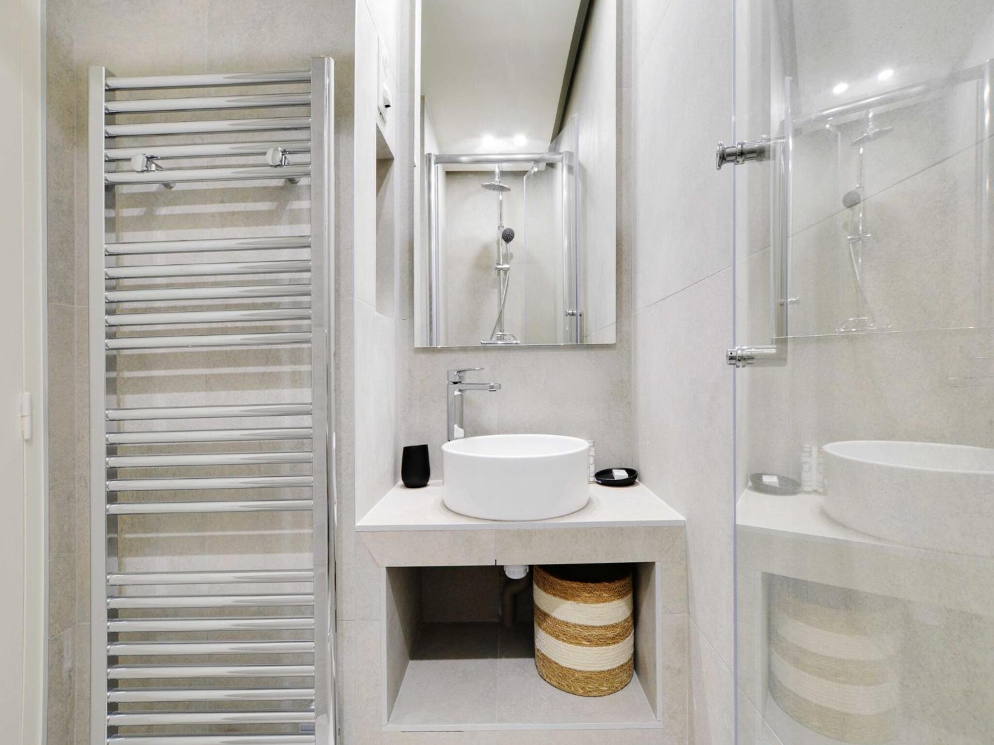 Modern - 2br 6p - Faubourg-du-roule Appartement *