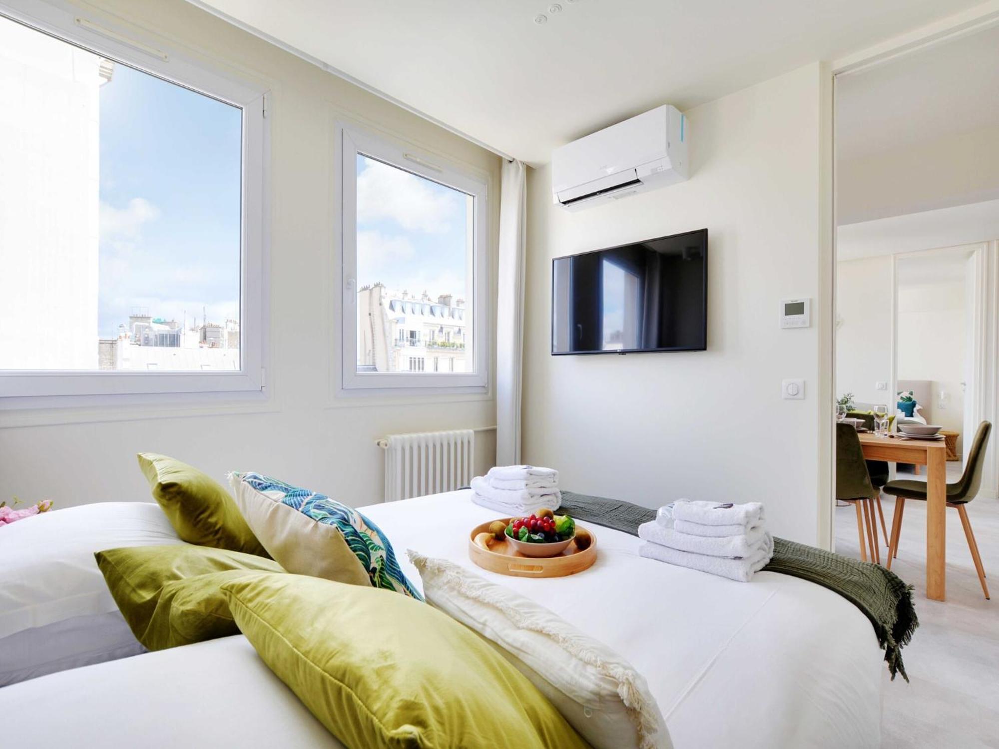 Modern - 2br 6p - Faubourg-du-roule *